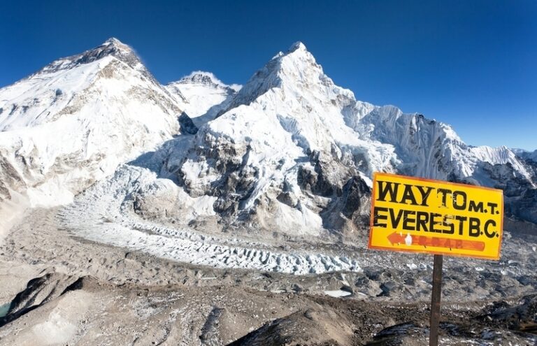 Everest está perdendo cobertura de neve rapidamente, diz alpinista britânico